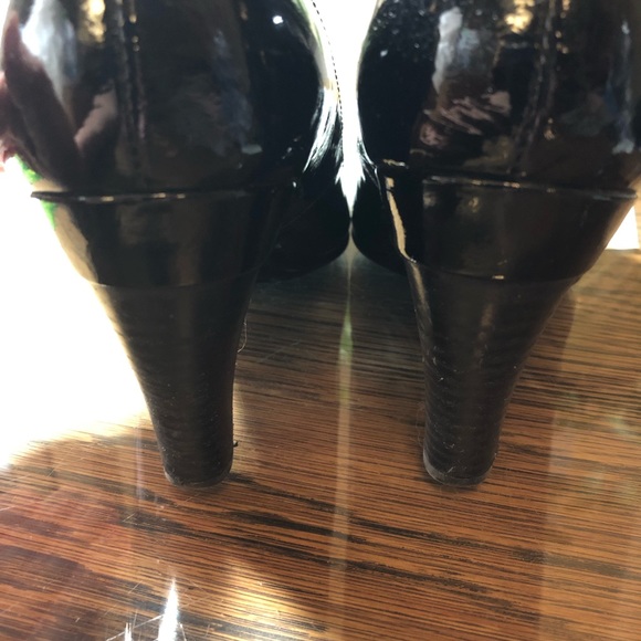 Sofft black patent heels - timeless! - Picture 3 of 6